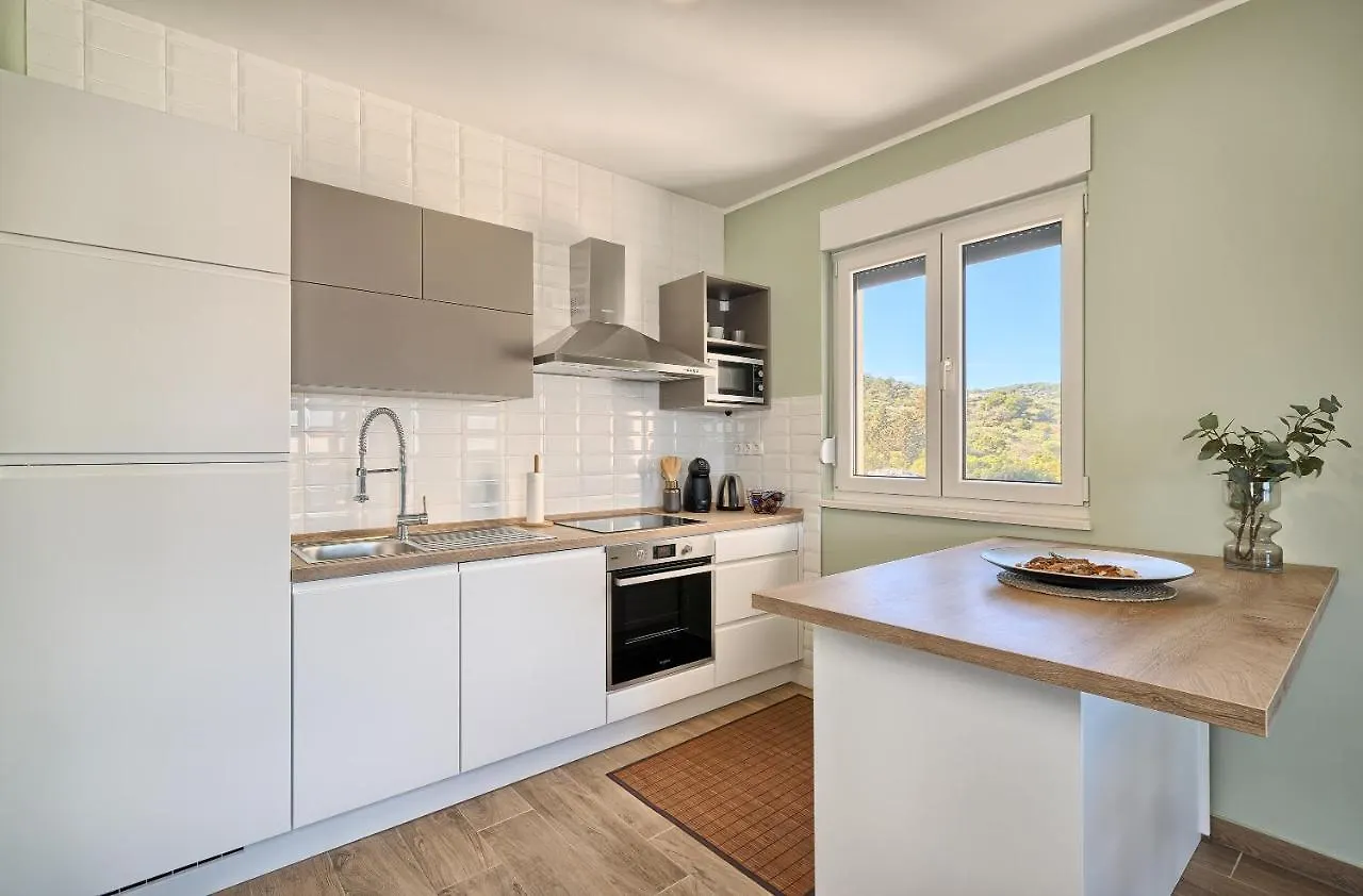 Zsuzsa'S Place - Peaceful Sea View Flat Slatine